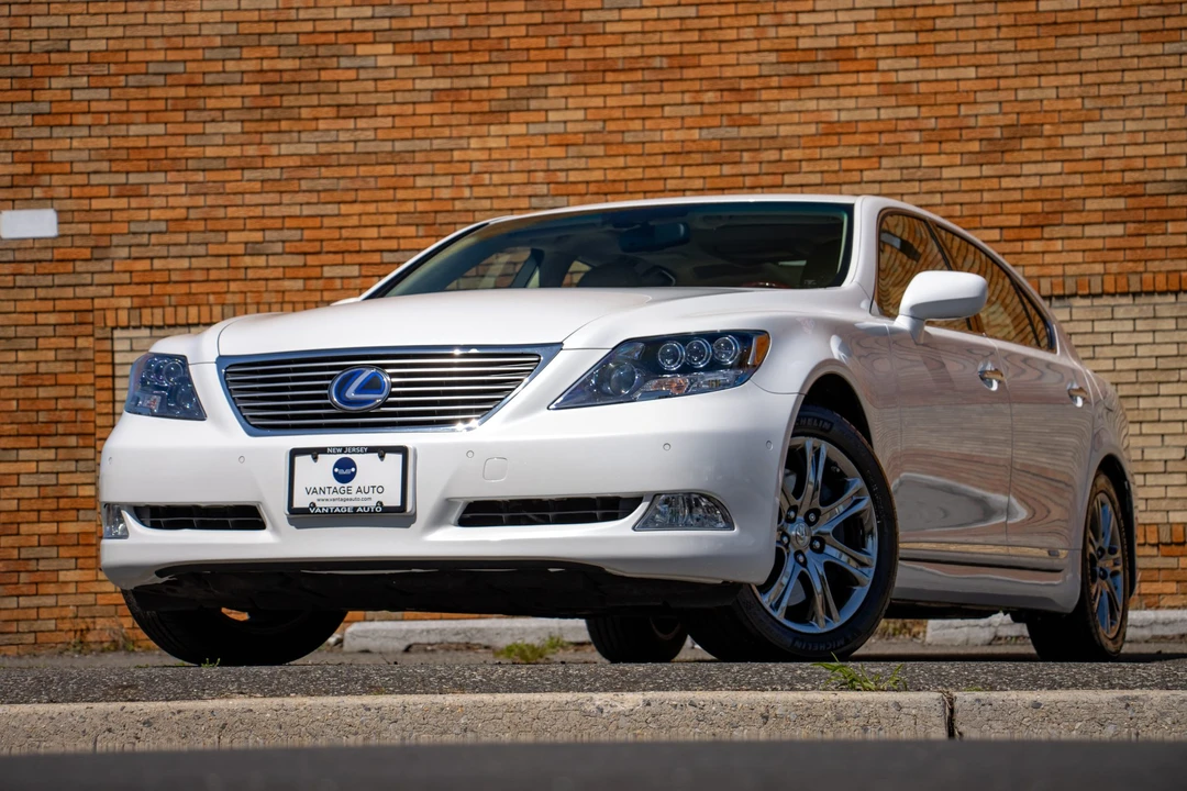 2008 Lexus LS 4th Gen - Image 2 of 31