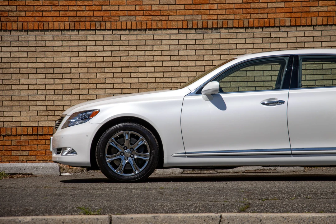2008 Lexus LS 4th Gen - Image 28 of 31
