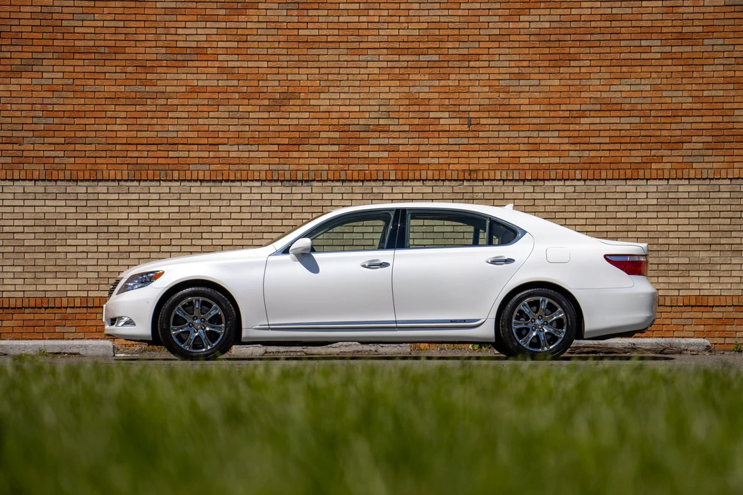 2008 Lexus LS 4th Gen - Image 4 of 31