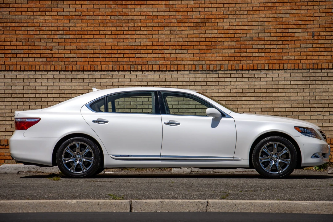 2008 Lexus LS 4th Gen - Image 14 of 31