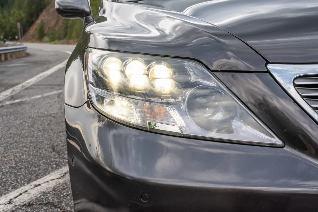 2008 Lexus LS 4th Gen - Image 13 of 31