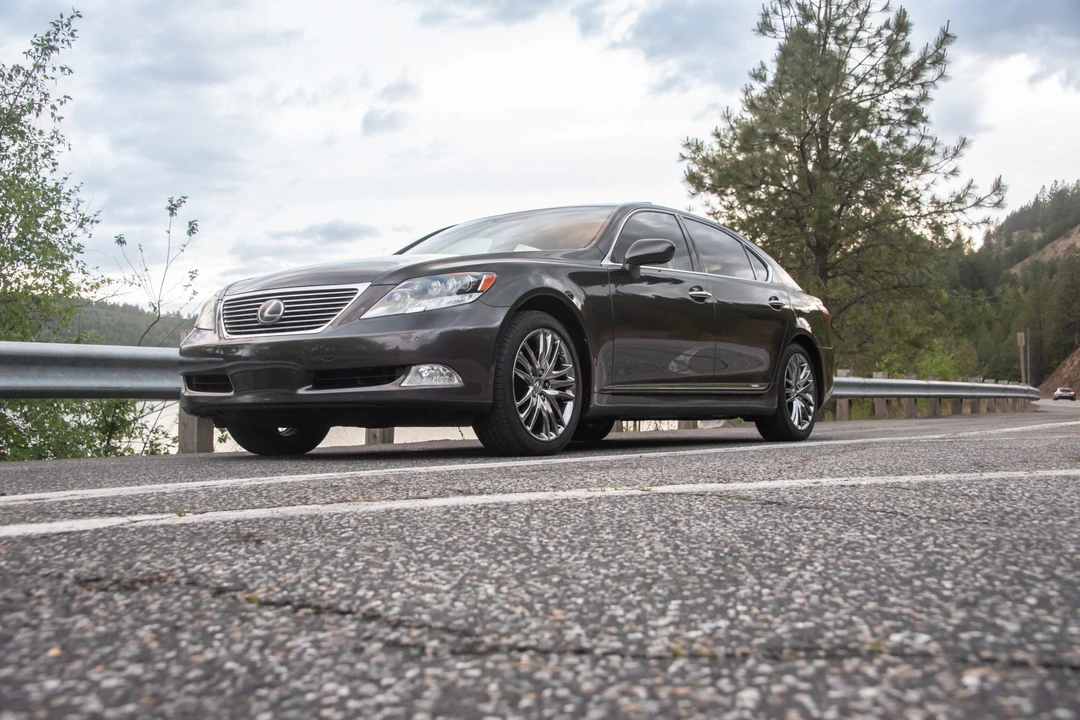 2008 Lexus LS 4th Gen - Image 9 of 31