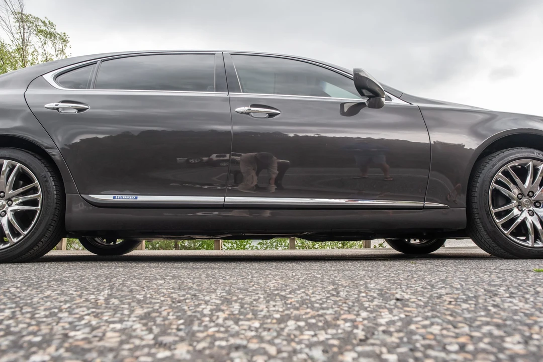 2008 Lexus LS 4th Gen - Image 17 of 31