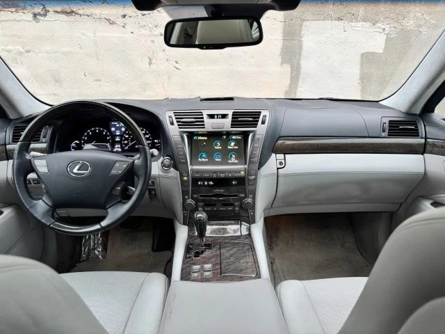 2008 Lexus LS 4th Gen - Image 26 of 31