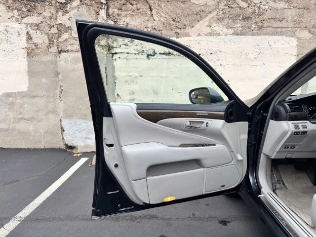 2008 Lexus LS 4th Gen - Image 8 of 21