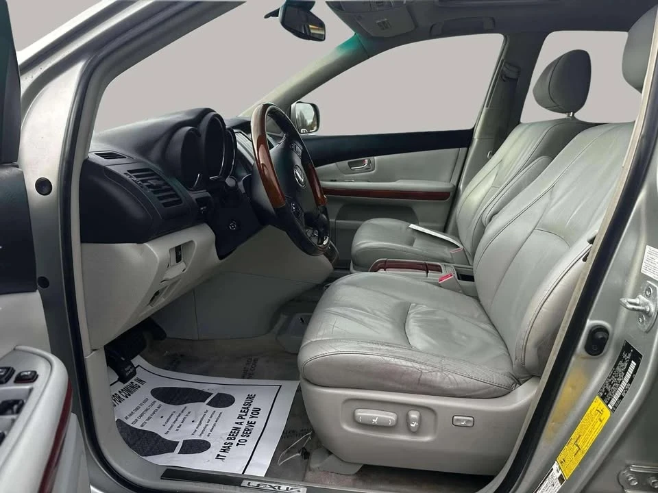 2008 Lexus LS 4th Gen - Image 10 of 15