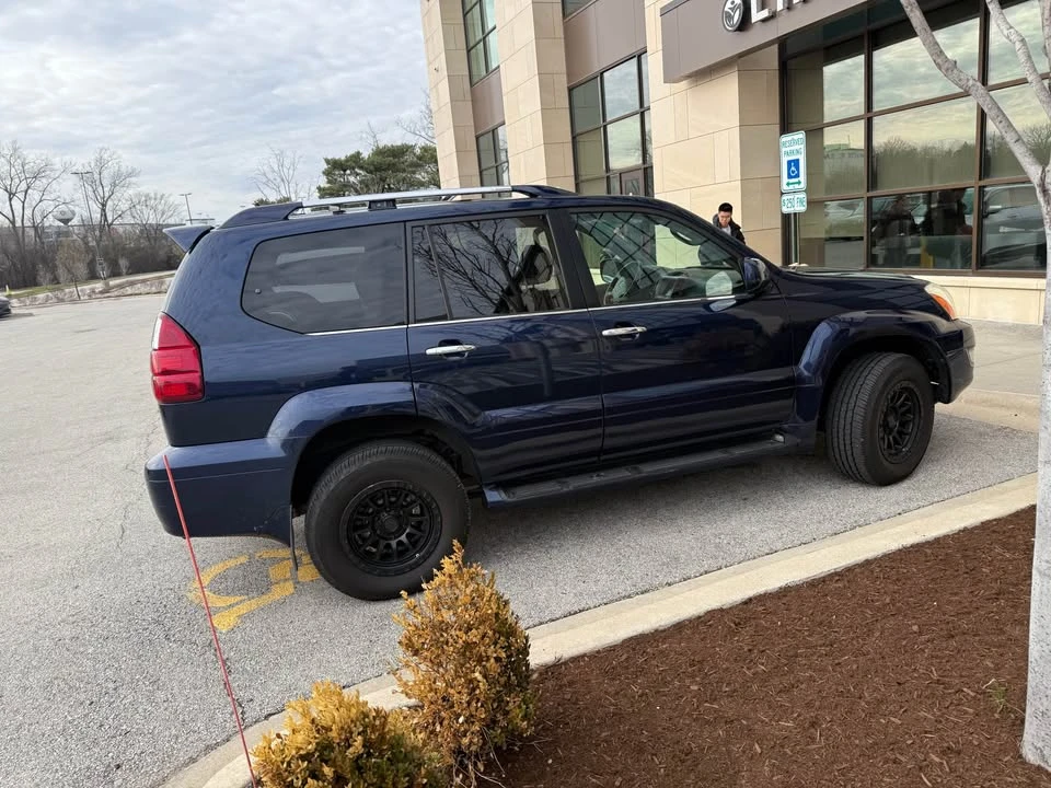 2008 Lexus LX 3rd Gen - Image 6 of 16