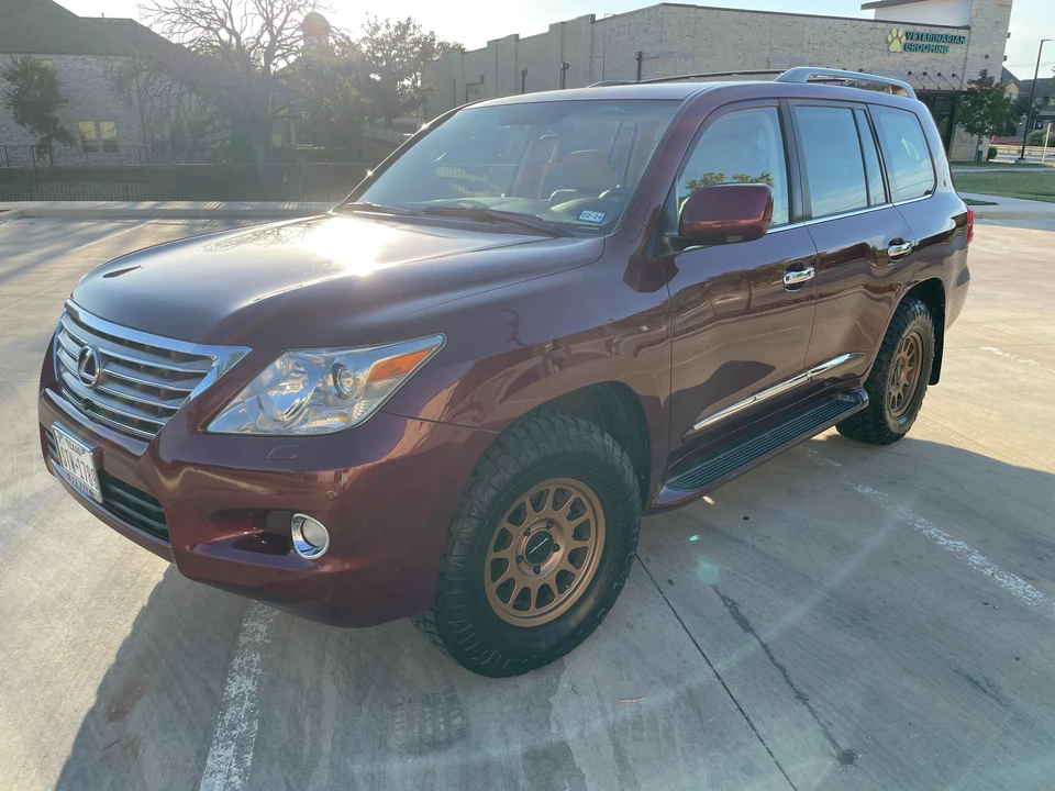2008 Lexus LX 2nd Gen - Image 10 of 31