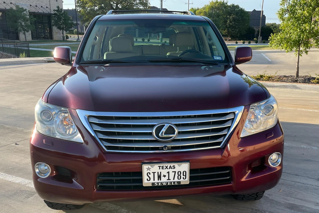2008 Lexus LX 2nd Gen - Image 2 of 31