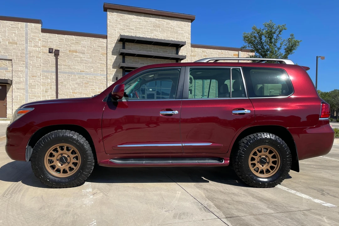 2008 Lexus LX 2nd Gen - Image 3 of 31