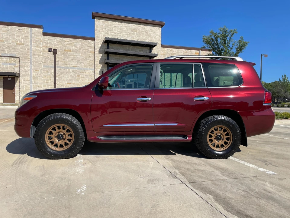 2008 Lexus LX 2nd Gen - Image 12 of 31