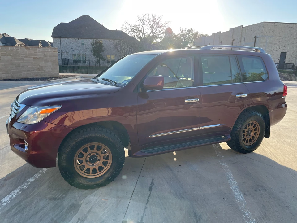2008 Lexus LX 2nd Gen - Image 11 of 31
