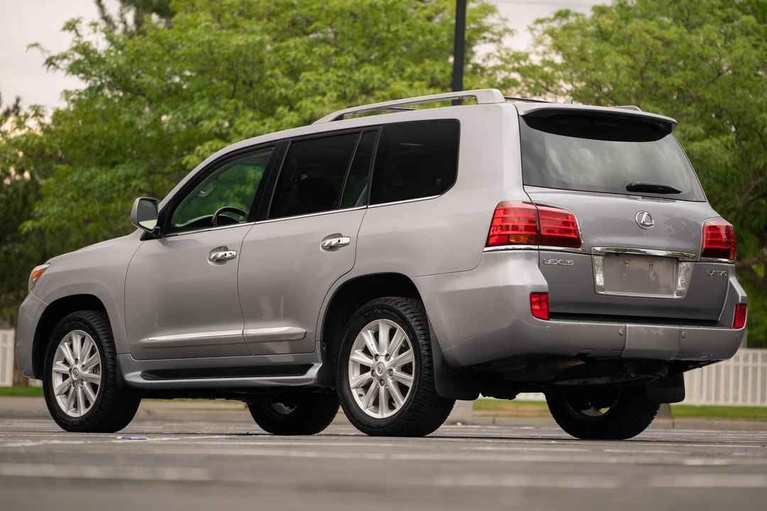 2008 Lexus LX 2nd Gen - Image 4 of 31