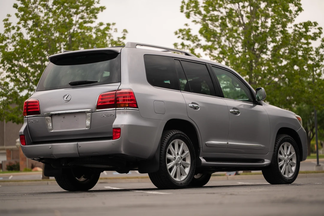 2008 Lexus LX 2nd Gen - Image 8 of 31