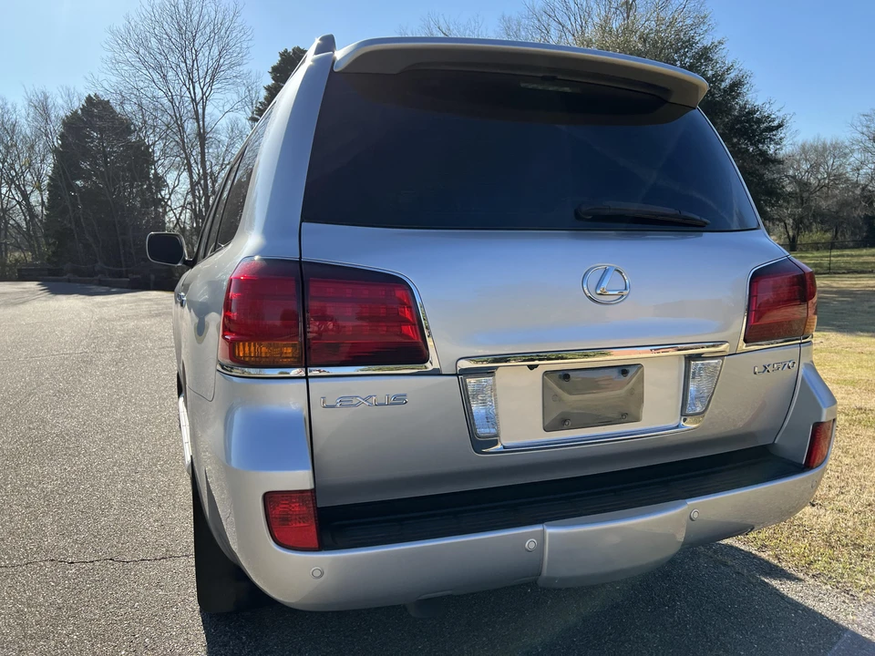 2008 Lexus LX 3rd Gen - Image 24 of 31