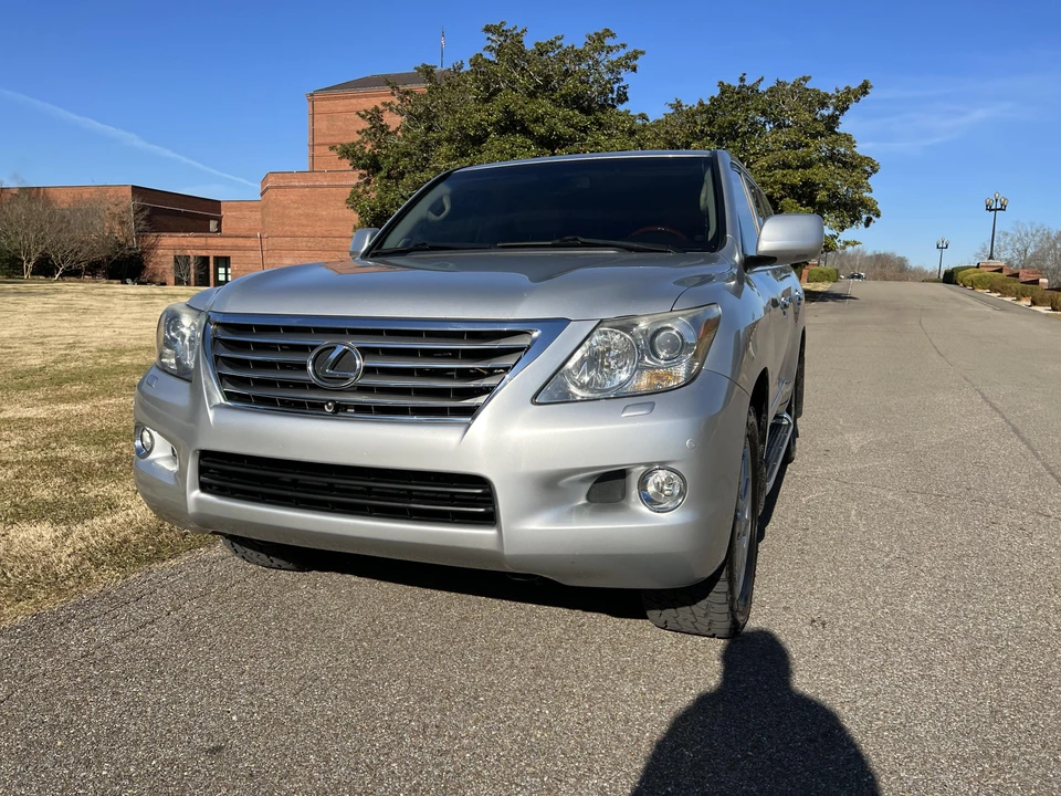 2008 Lexus LX 3rd Gen - Image 12 of 31