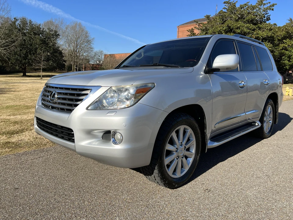 2008 Lexus LX 3rd Gen - Image 15 of 31