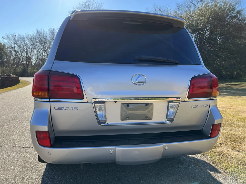 2008 Lexus LX 3rd Gen - Image 27 of 31