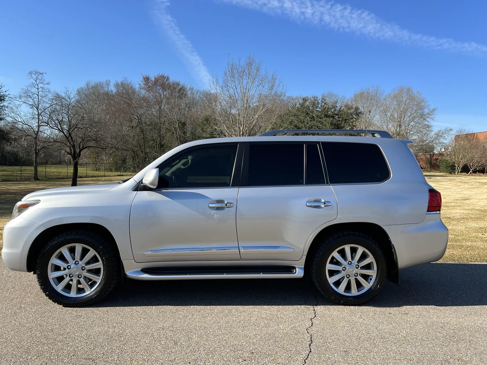 2008 Lexus LX 3rd Gen - Image 18 of 31