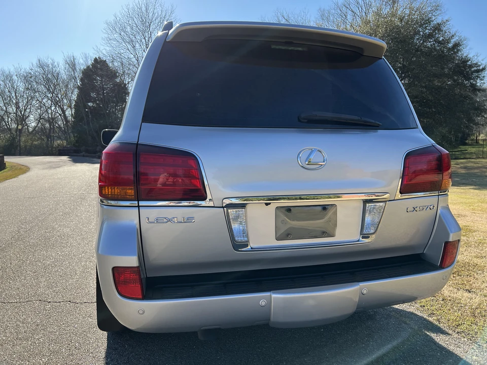 2008 Lexus LX 3rd Gen - Image 26 of 31
