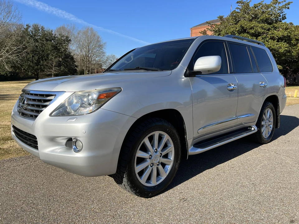 2008 Lexus LX 3rd Gen - Image 16 of 31