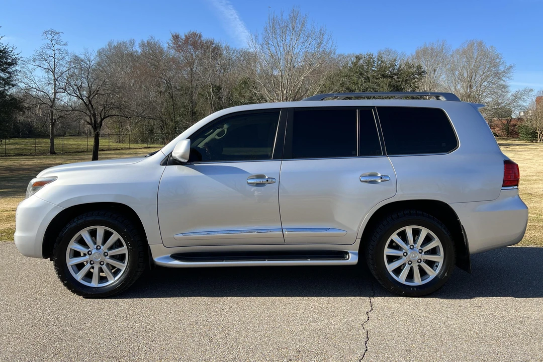 2008 Lexus LX 3rd Gen - Image 3 of 31