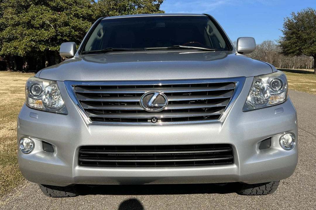 2008 Lexus LX 3rd Gen - Image 2 of 31