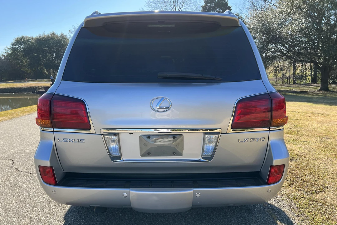 2008 Lexus LX 3rd Gen - Image 5 of 31