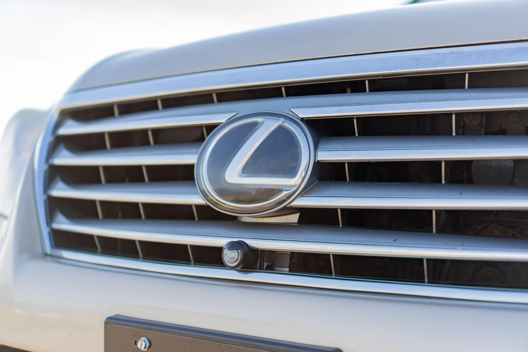 2008 Lexus LX 3rd Gen - Image 13 of 31
