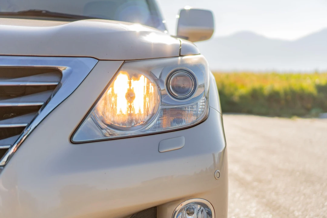 2008 Lexus LX 3rd Gen - Image 14 of 31