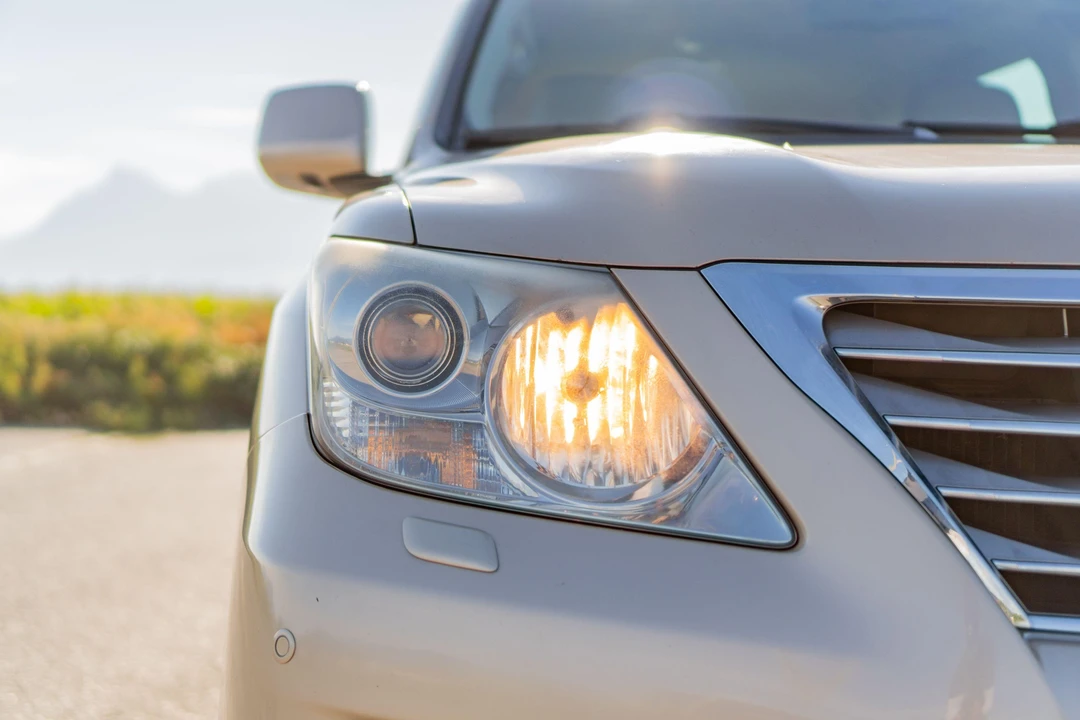 2008 Lexus LX 3rd Gen - Image 12 of 31