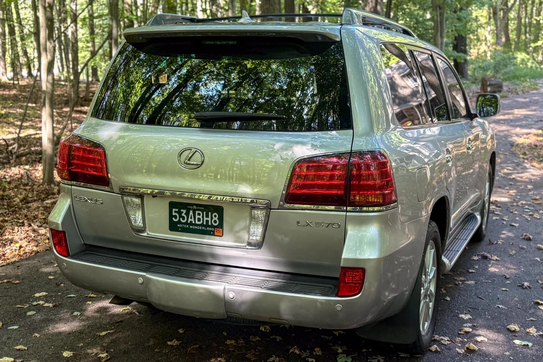 2008 Lexus LX 2nd Gen - Image 4 of 31