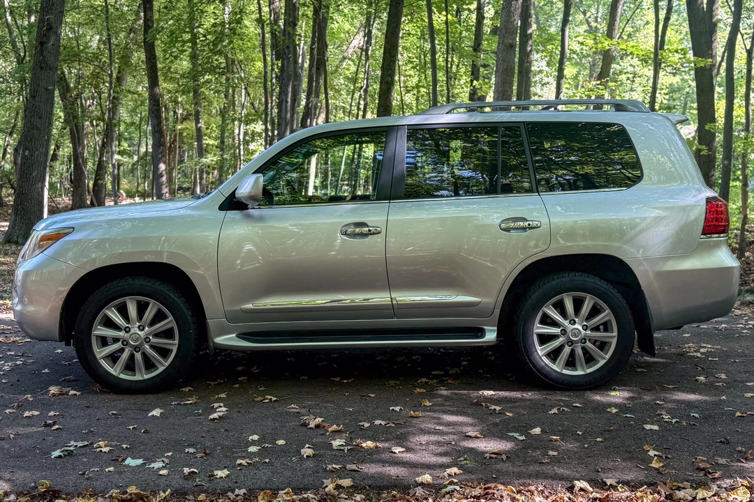 2008 Lexus LX 2nd Gen - Image 3 of 31