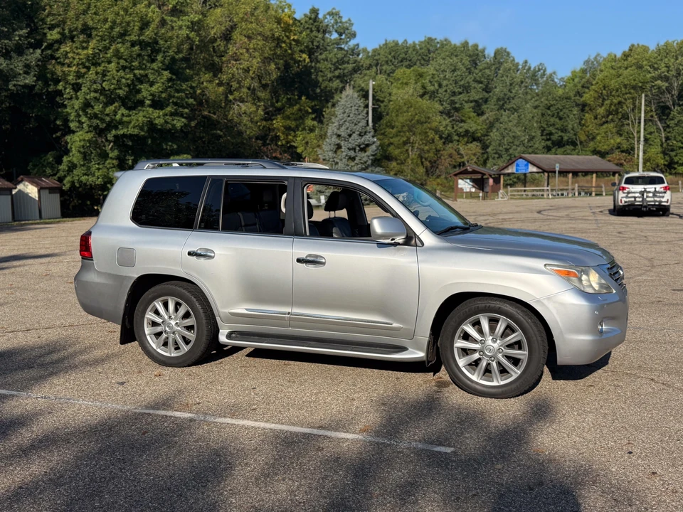 2008 Lexus LX 2nd Gen - Image 28 of 31