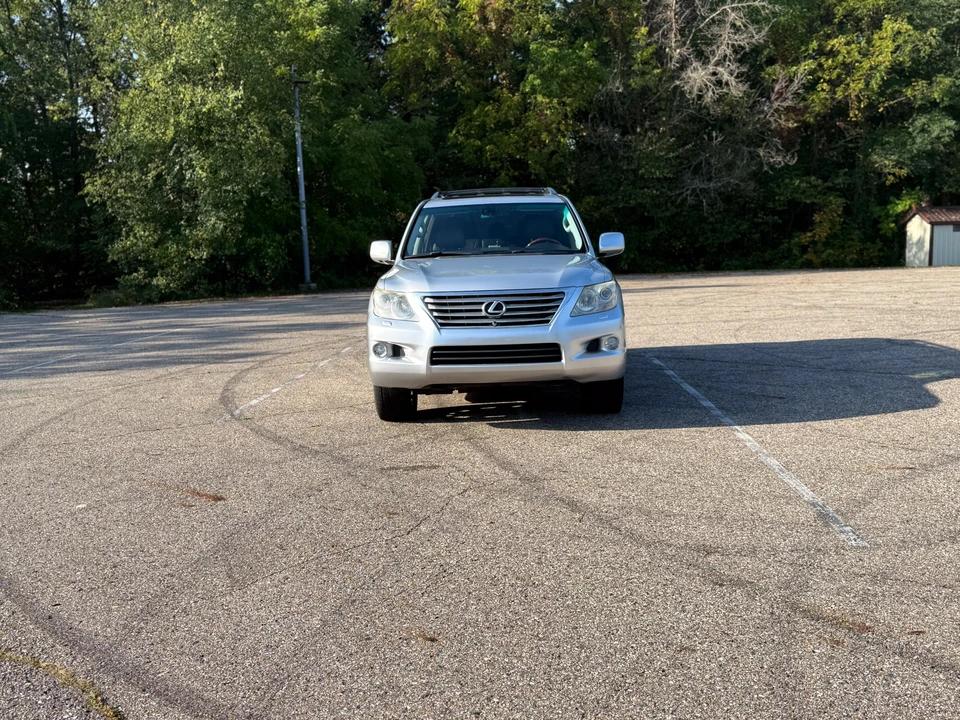 2008 Lexus LX 2nd Gen - Image 16 of 31