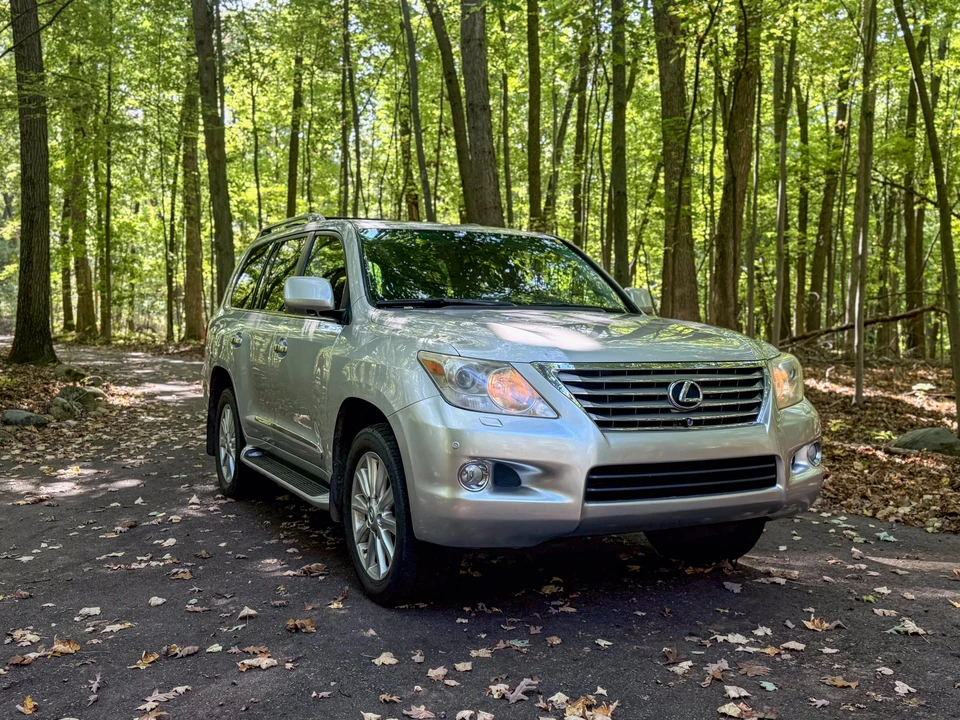2008 Lexus LX 2nd Gen - Image 15 of 31