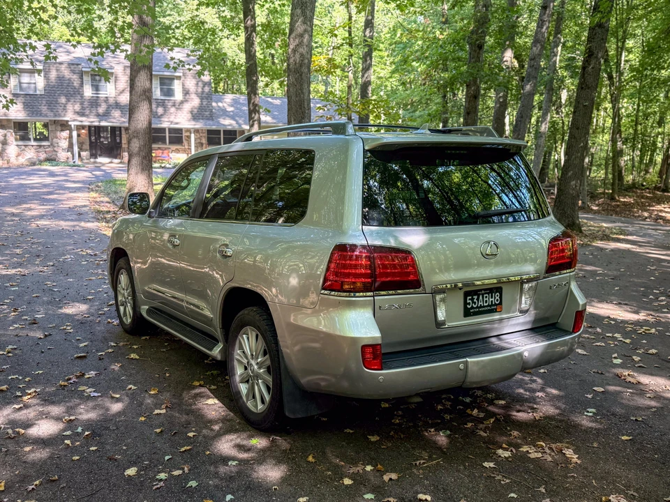 2008 Lexus LX 2nd Gen - Image 8 of 31