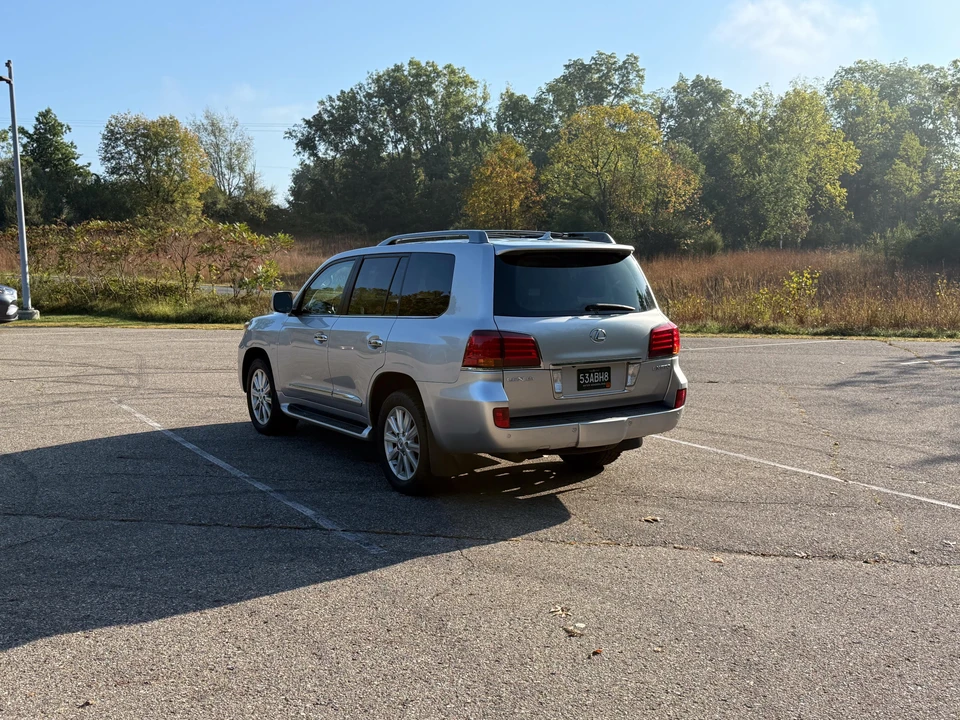 2008 Lexus LX 2nd Gen - Image 21 of 31