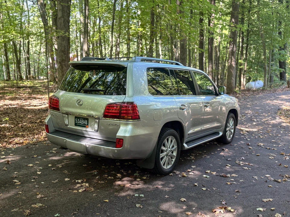2008 Lexus LX 2nd Gen - Image 9 of 31