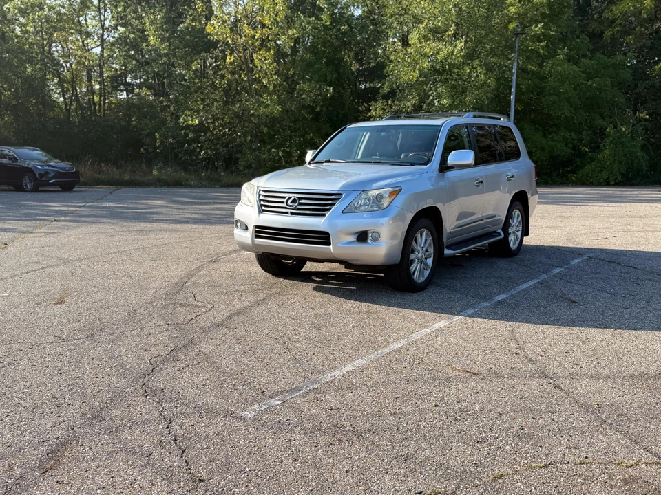 2008 Lexus LX 2nd Gen - Image 17 of 31