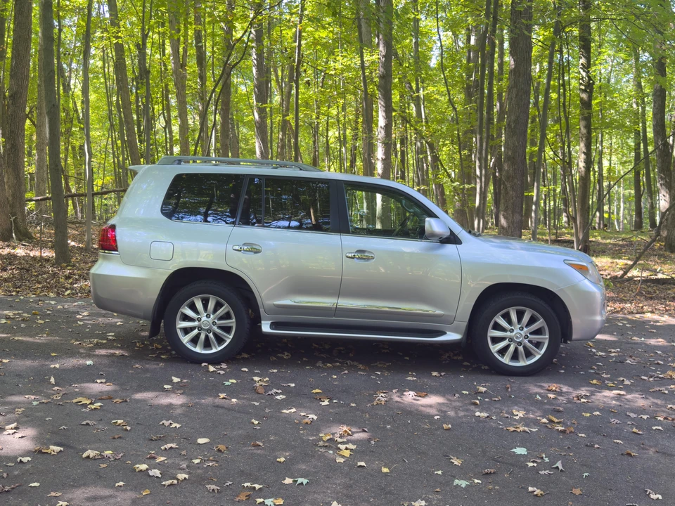 2008 Lexus LX 2nd Gen - Image 12 of 31