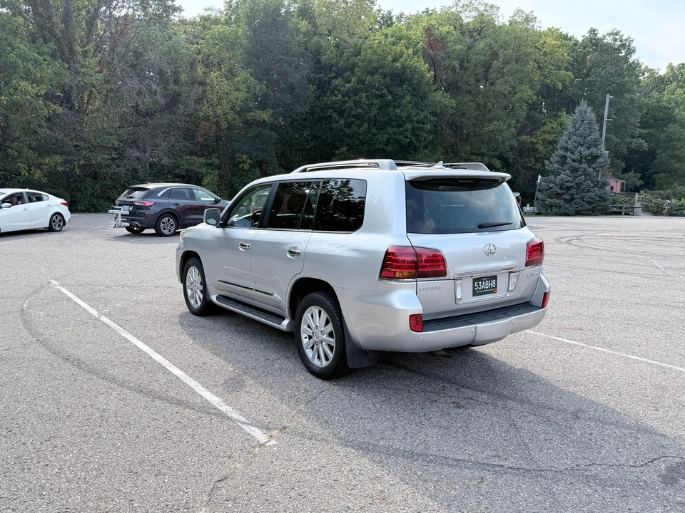 2008 Lexus LX 2nd Gen - Image 22 of 31