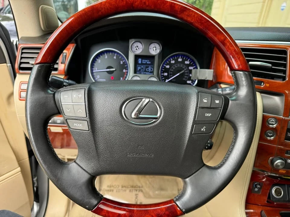 2008 Lexus LX 3rd Gen - Image 18 of 20