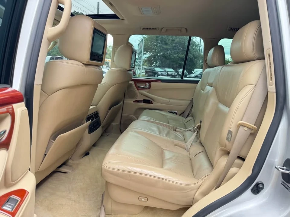 2008 Lexus LX 3rd Gen - Image 12 of 20