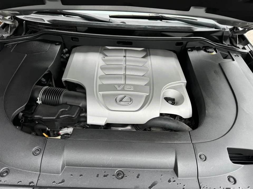 2008 Lexus LX 3rd Gen - Image 17 of 20