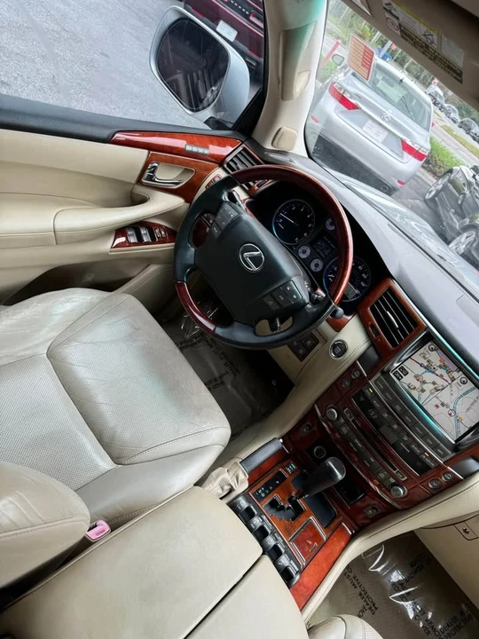 2008 Lexus LX 3rd Gen - Image 7 of 20