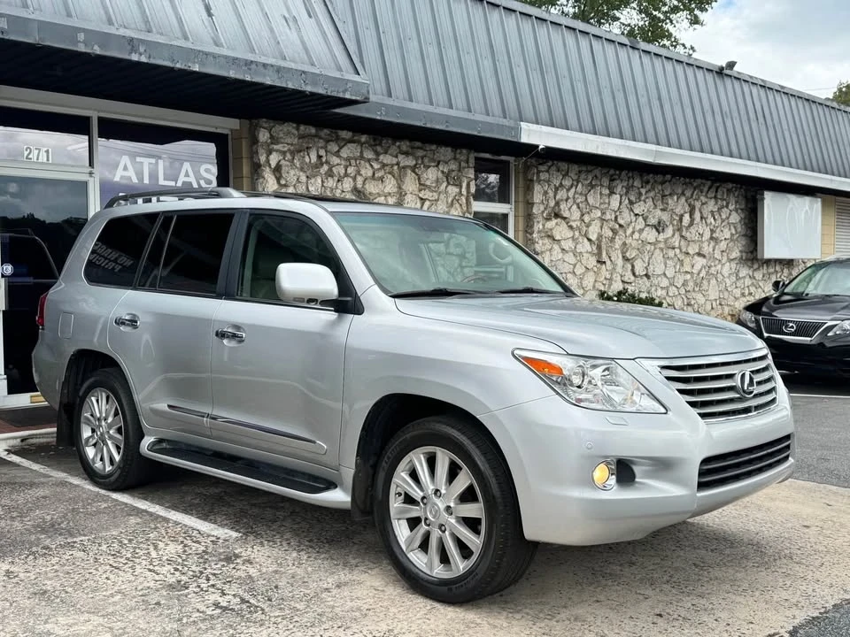2008 Lexus LX 3rd Gen - Image 2 of 20
