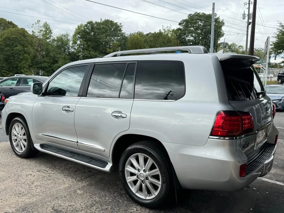 2008 Lexus LX 3rd Gen - Image 6 of 20