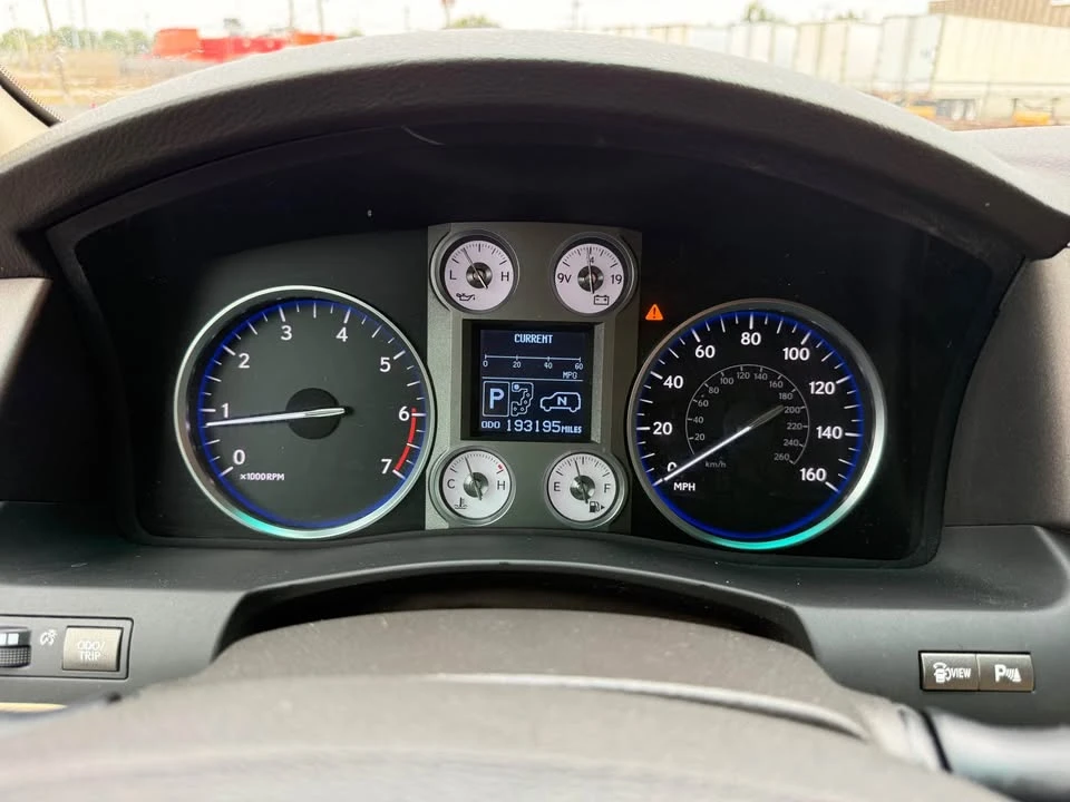 2008 Lexus LX 3rd Gen - Image 17 of 20