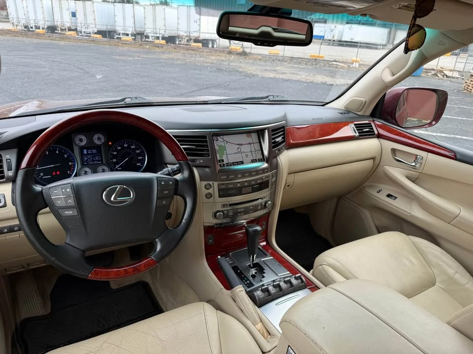 2008 Lexus LX 3rd Gen - Image 11 of 20